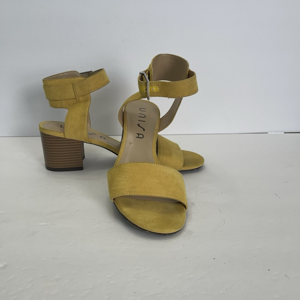 Unisa Unemale3 Yellow Suede Open Toe Buckle Block‎ Heel Sandals Womens 8M